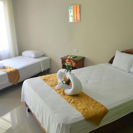 Manuel Antonio Hostel Resort ภายนอก รูปภาพ