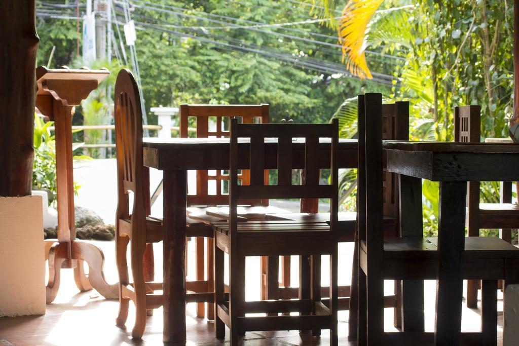 Manuel Antonio Hostel Resort ภายนอก รูปภาพ