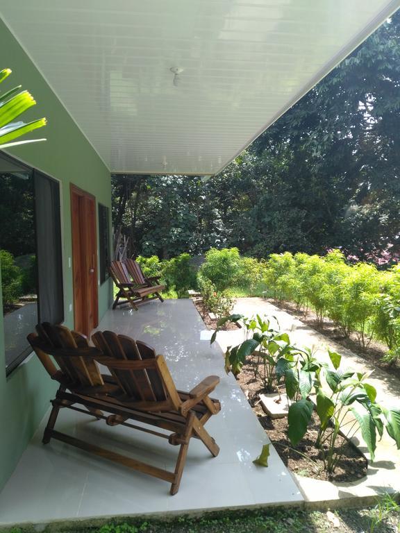 Manuel Antonio Hostel Resort ภายนอก รูปภาพ