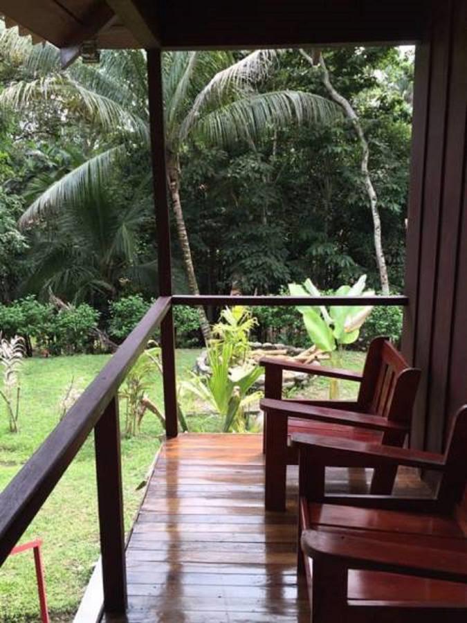 Manuel Antonio Hostel Resort ภายนอก รูปภาพ